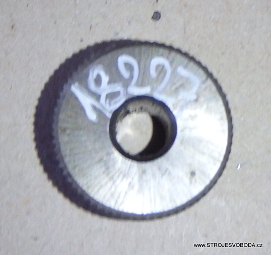 Vroubkovací kolečka 20x10x6, rozteč 0,8 šikmá pravá (18227 (1).JPG)